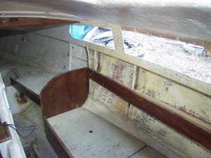 Hunter 701 interior.1